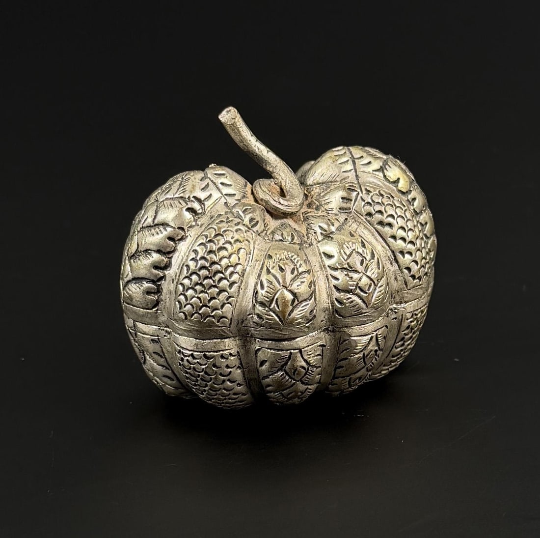 Cambodian Pumpkin Betel Nut Box (1 of 6)