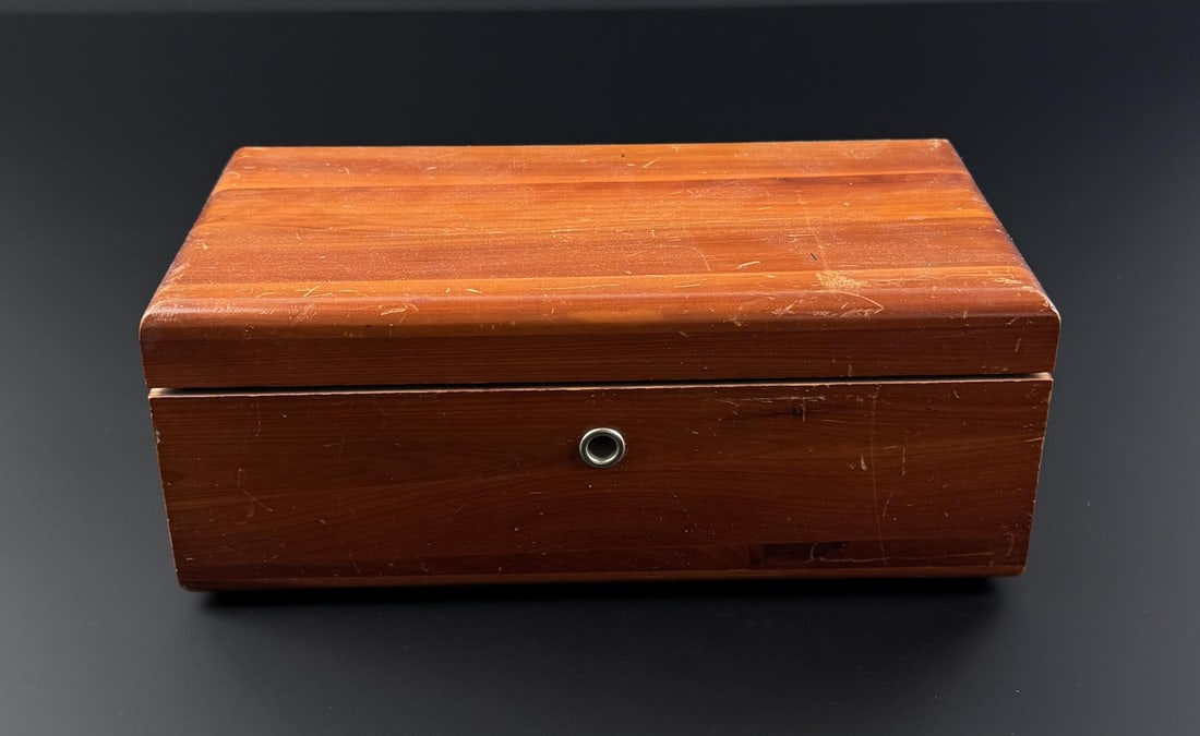 Lane Salesman Sample Butte Montana Cedar Chest (1 of 7)