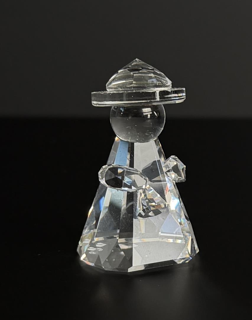 Swarovski Crystal Nativity Scene Figurine: 3/4" wide, 1 3/4" tall. From the Wise Men series.