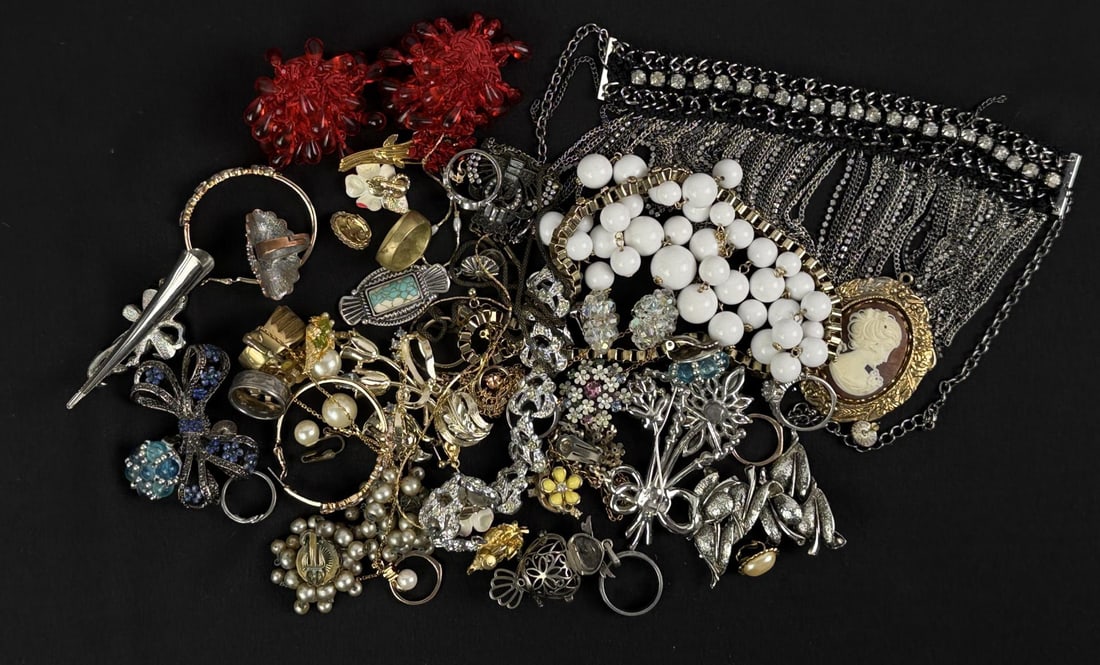 Collection of Costume Jewelry (1 of 4)