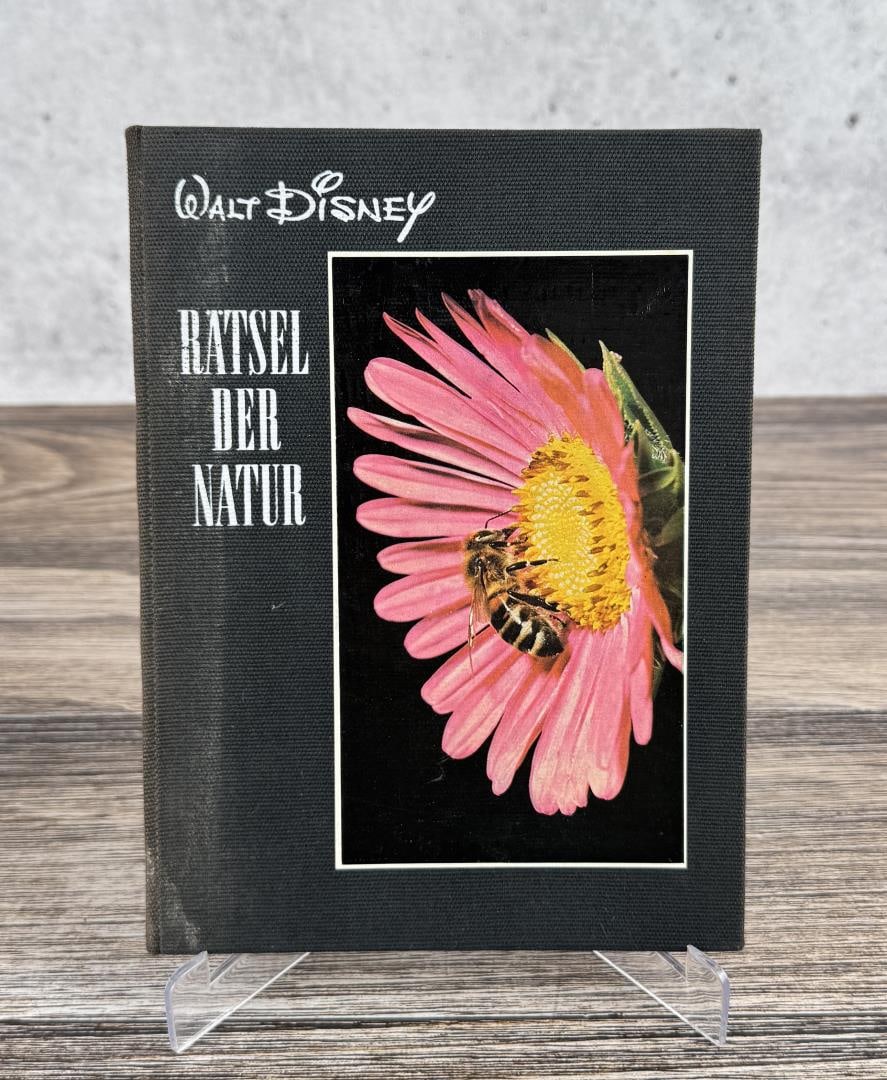 Walt Disney Mysteries of Nature: Walt Disney - Ratsel der Natur. Julian Huxley, 1959. From the Native American reference library of Stanley Miller.