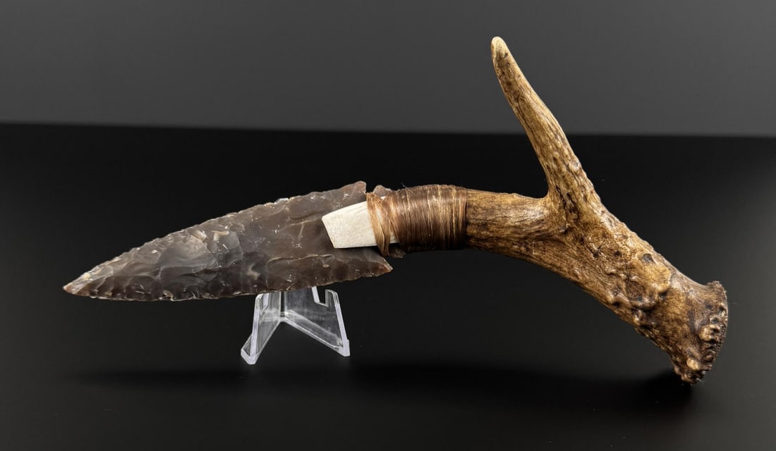 Bo Earls Handmade Horn Handle Knife: Handmade by Bo Earls. Bo is one of the finest modern flint and obsidian knappers. His knives are some of the nicest money can buy. The handle is whitetail deer horn. 9 1/2" long.