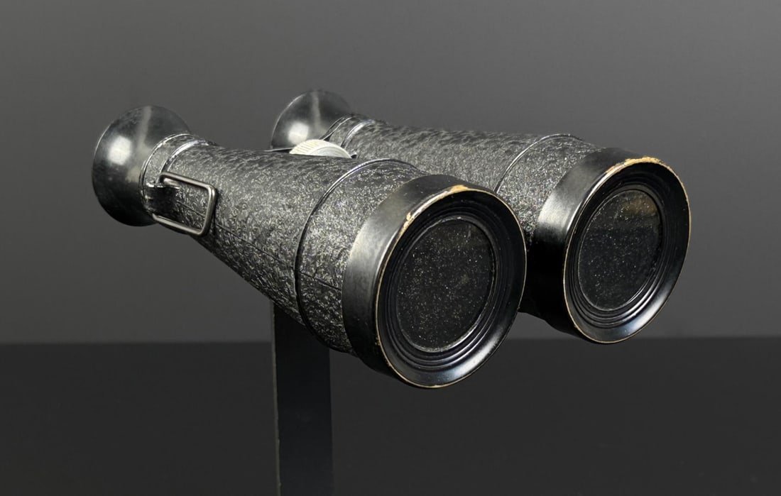 Galter Sport Glass Binoculars: Dust inside.