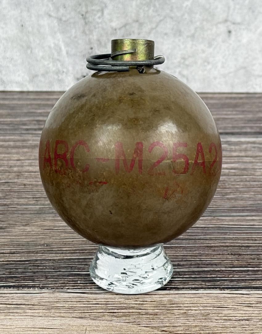 Inert Vietnam War M25A2 Riot Tear Gas Grenade: Inert