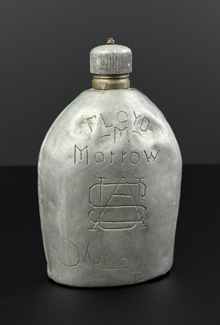 WW1 WWI Floyd M Morrow Trench Art Canteen: 4 7/8" by 3' by 7 1/2". Engraved Mother of Mine and a large USA to the front.
