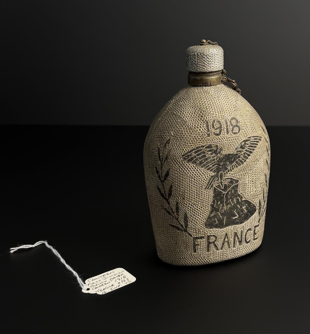 WW1 WWI 1918 First Division Trench Art Canteen: 4 7/8" by 3 1/4" by 7 7/8". Lid is stuck on. 16 INF.