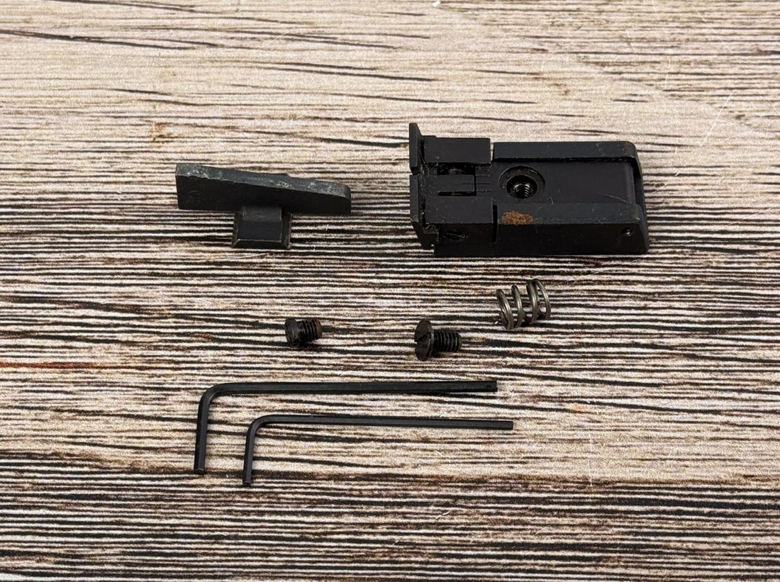 Colt 1911 Sight Set: Nice set.