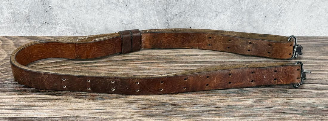 Tooled Leather Rifle Sling: Nice example.