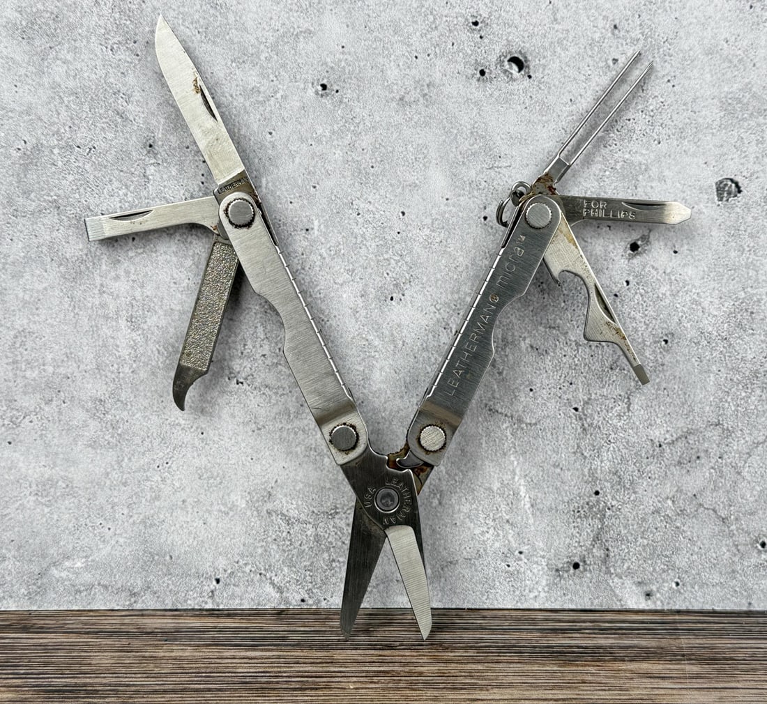 Leatherman Micra Multi Tool: Decent example.