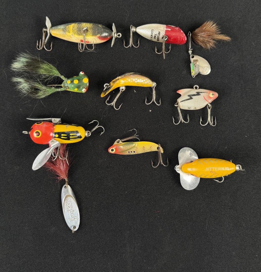 Group of Vintage Fishing Lures (1 of 7)