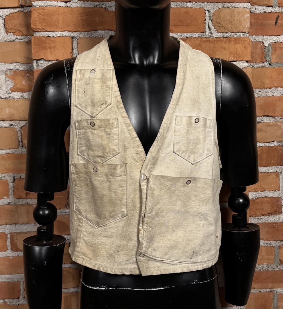 Vintage Handmade Canvas Hunting Vest: Length: 21", Chest: 21", Shoulder: 12"