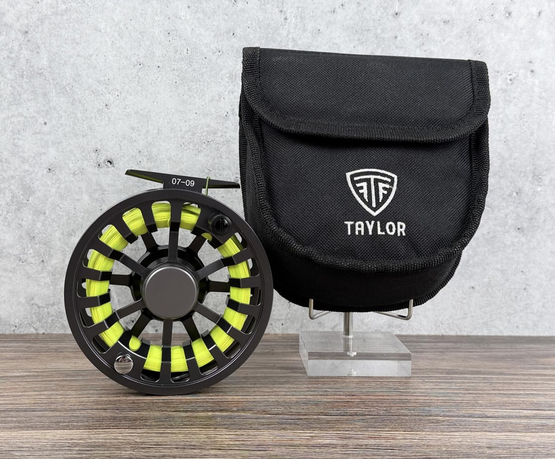 Taylor Reels Revolution Fly Fishing Reel: Comes with original pouch.