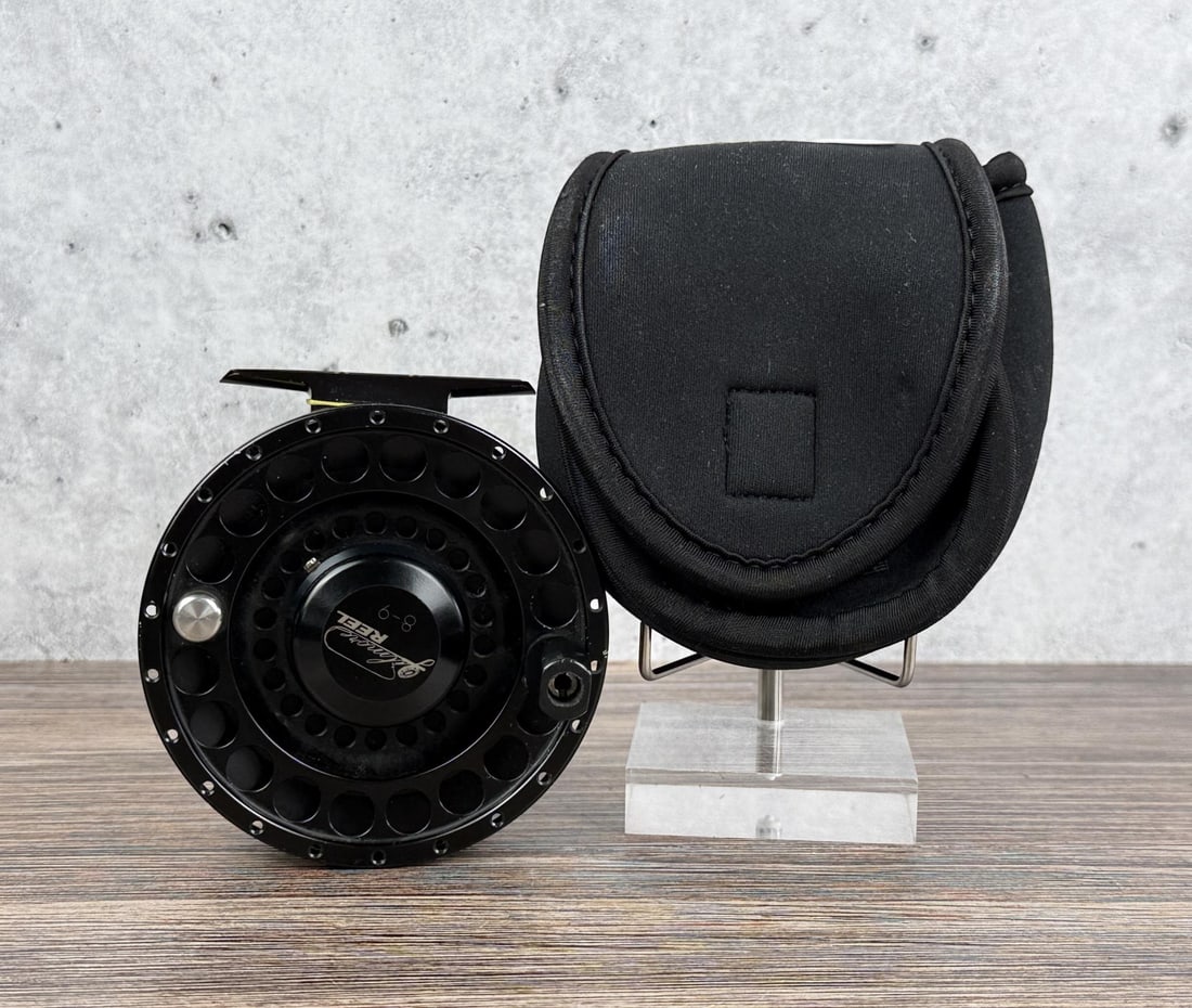 Gilmore Reel X360 Inter Coastal Fly Fishing Reel: Comes with original pouch.