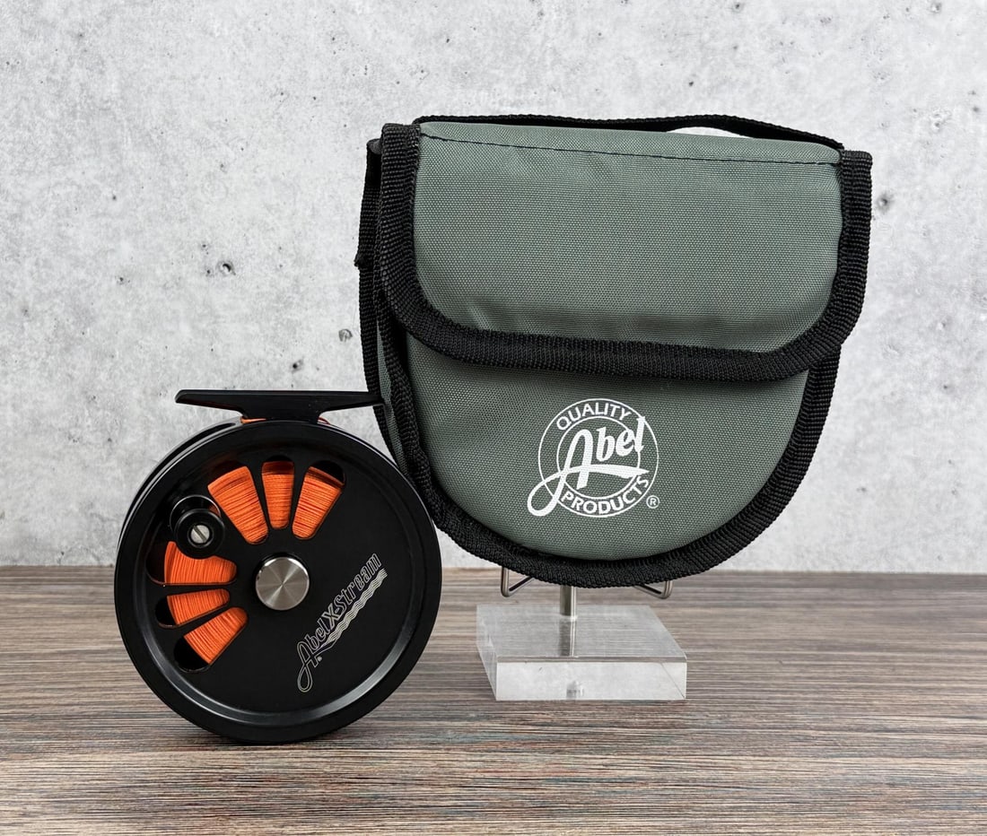 Abel Super 12 Fly Fishing Reel: Comes with original pouch.