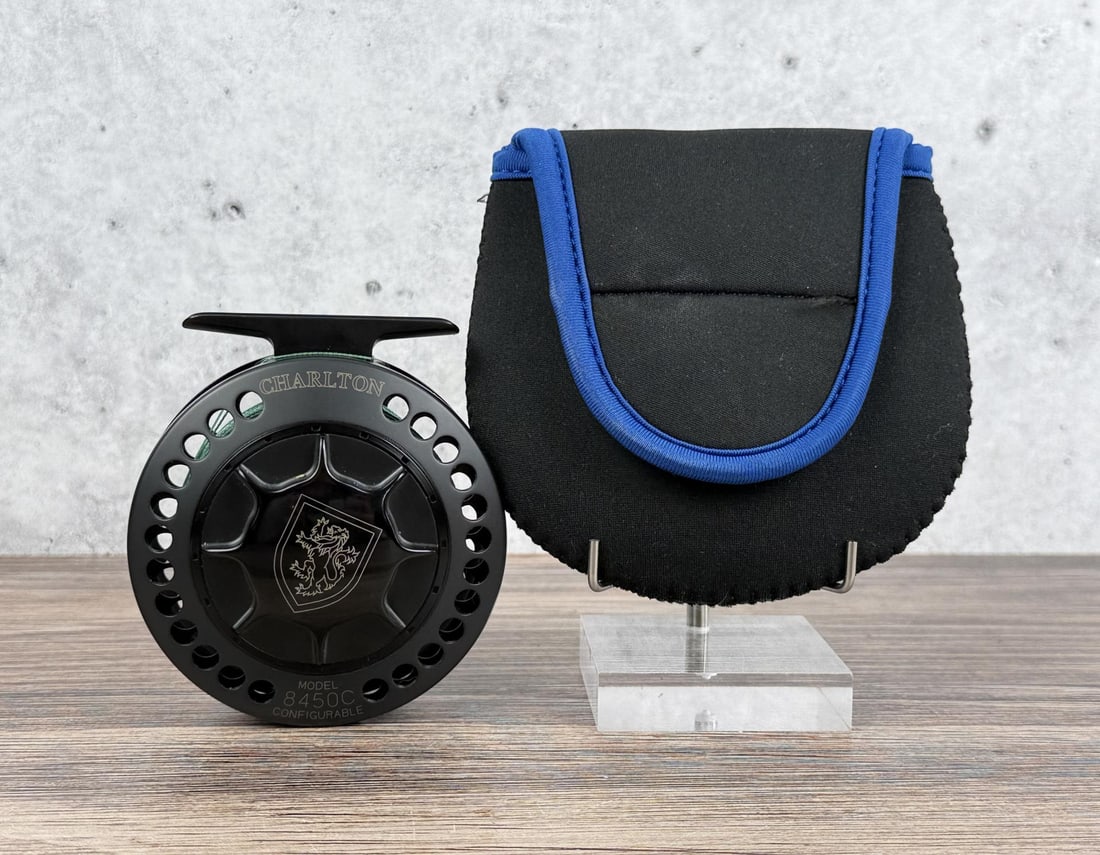Charlton 8450C Fly Fishing Reel: Comes with original pouch.