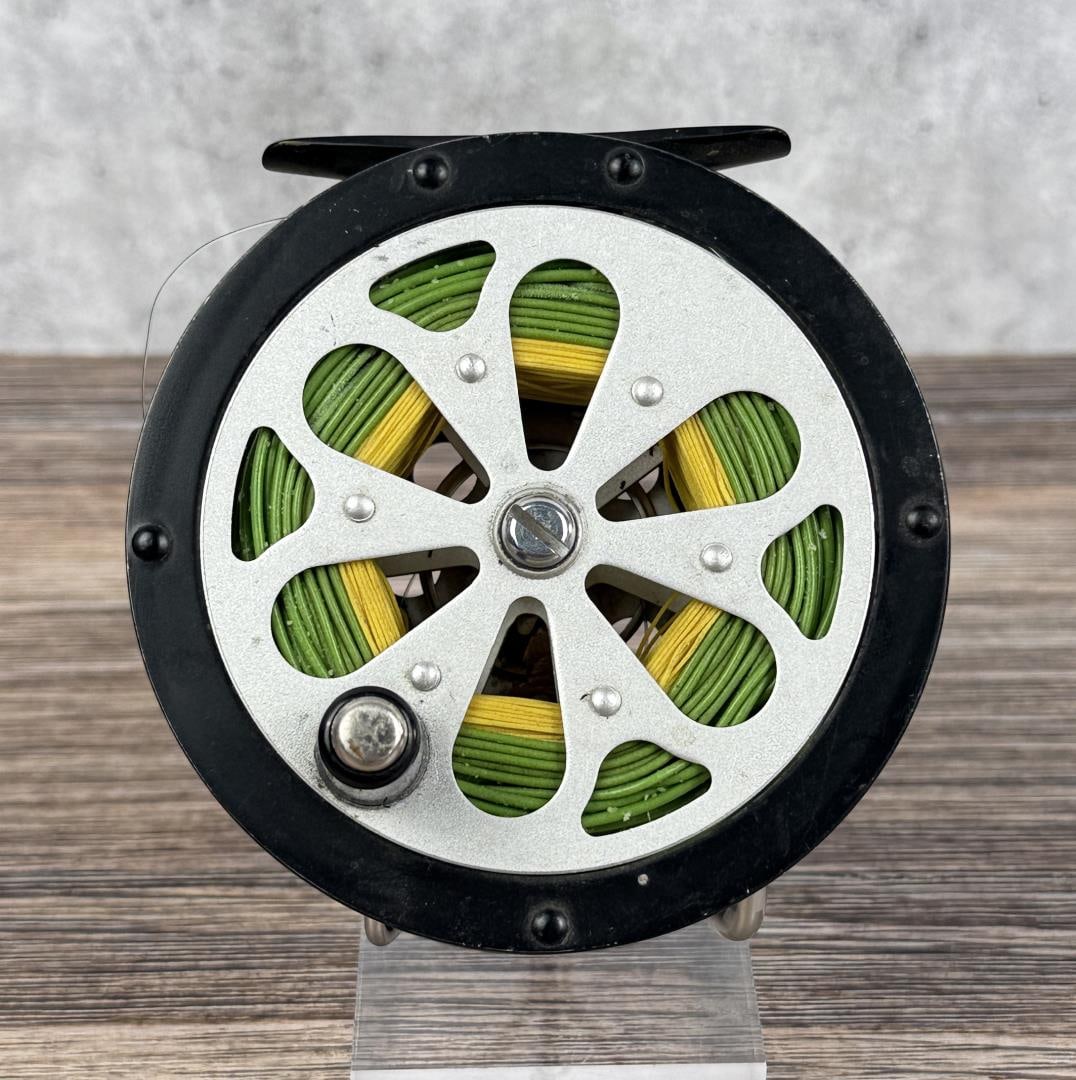 Pflueger Sal Trout No 1554 Fly Fishing Reel: Nice example.