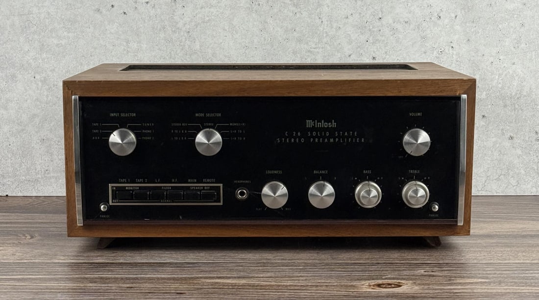 McIntosh C26 Solid State Stereo Preamplifier: Working.