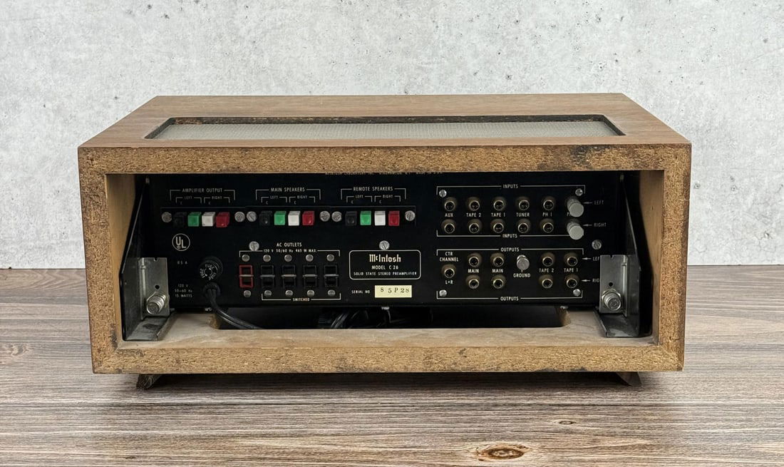 McIntosh C26 Solid State Stereo Preamplifier - 4