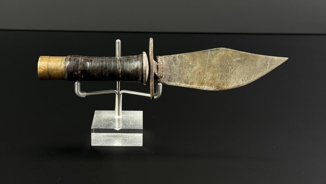 WW2 Theater Made Bowie Fighting Knife (1 of 4)
