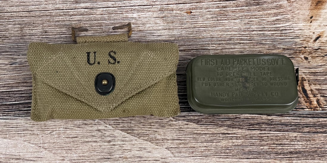 WW2 Carlisle First Aid Kit: Nice grouping.