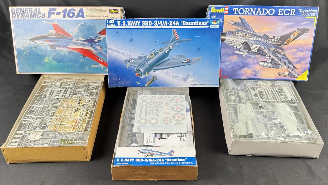 Collection of Fighter Plane Models (1 of 20)