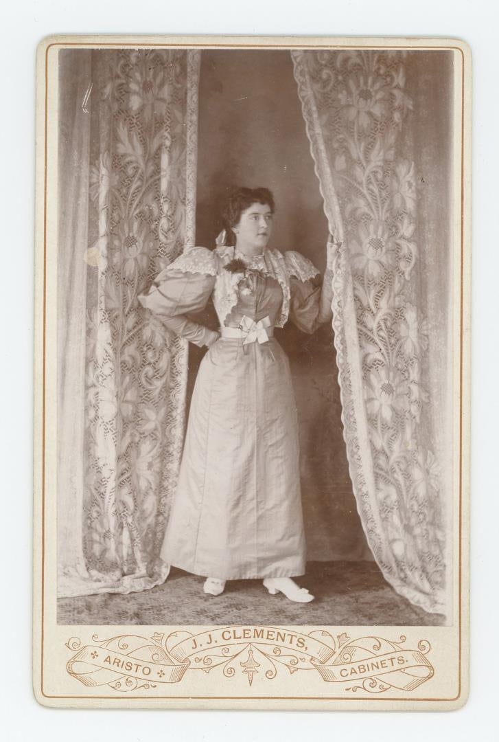 Lacemaker Occupational Cabinet Photo (1 of 3)