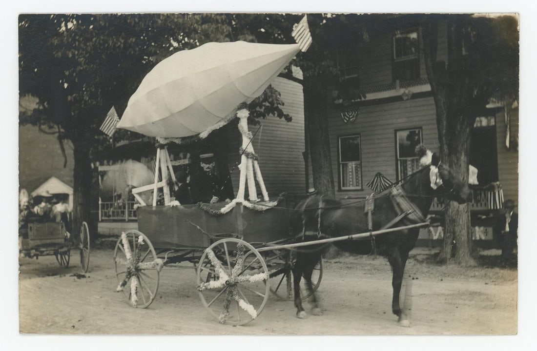 4th of July Zeppelin Parade Float RPPC Postcard (1 of 3)