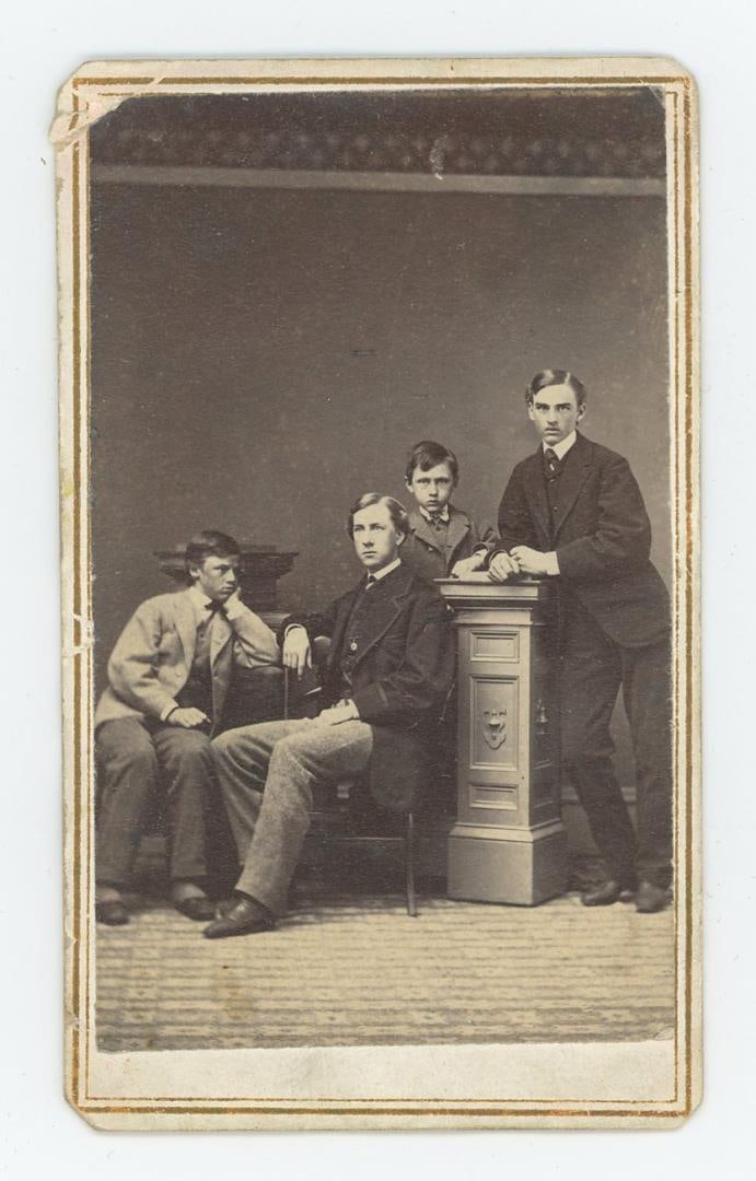 Young Dapper Boys Civil War Era CDV Photo (1 of 3)