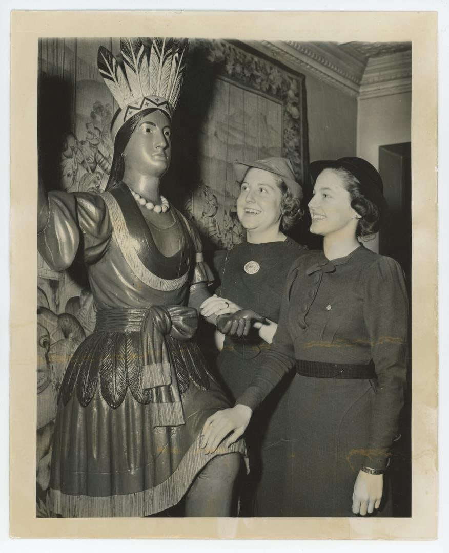 Detroit Michigan Cigar Store Indian Photo (1 of 3)