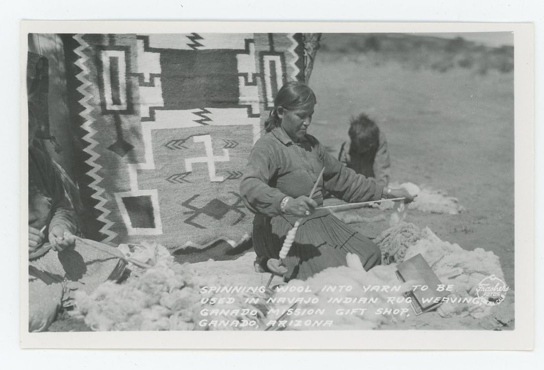 Navajo Indians Making Rugs RPPC Postcard (1 of 3)