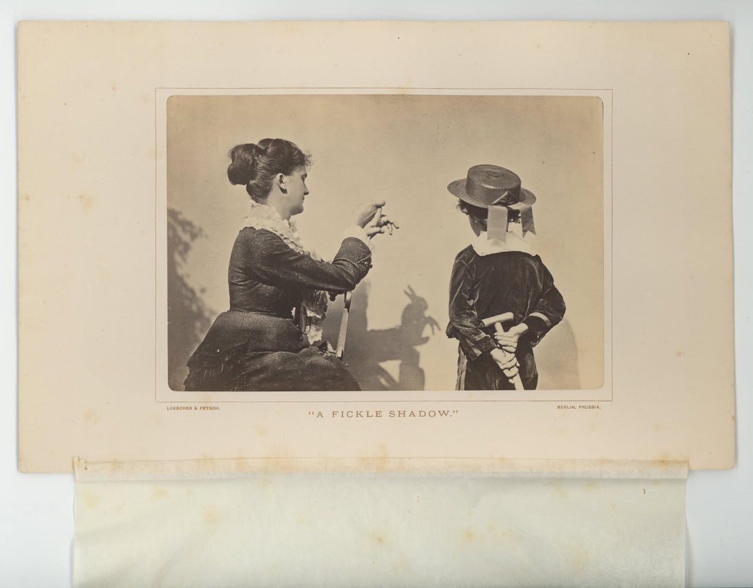 Fickle Shadow Mother Daughter Shadow Puppet Photo (1 of 4)