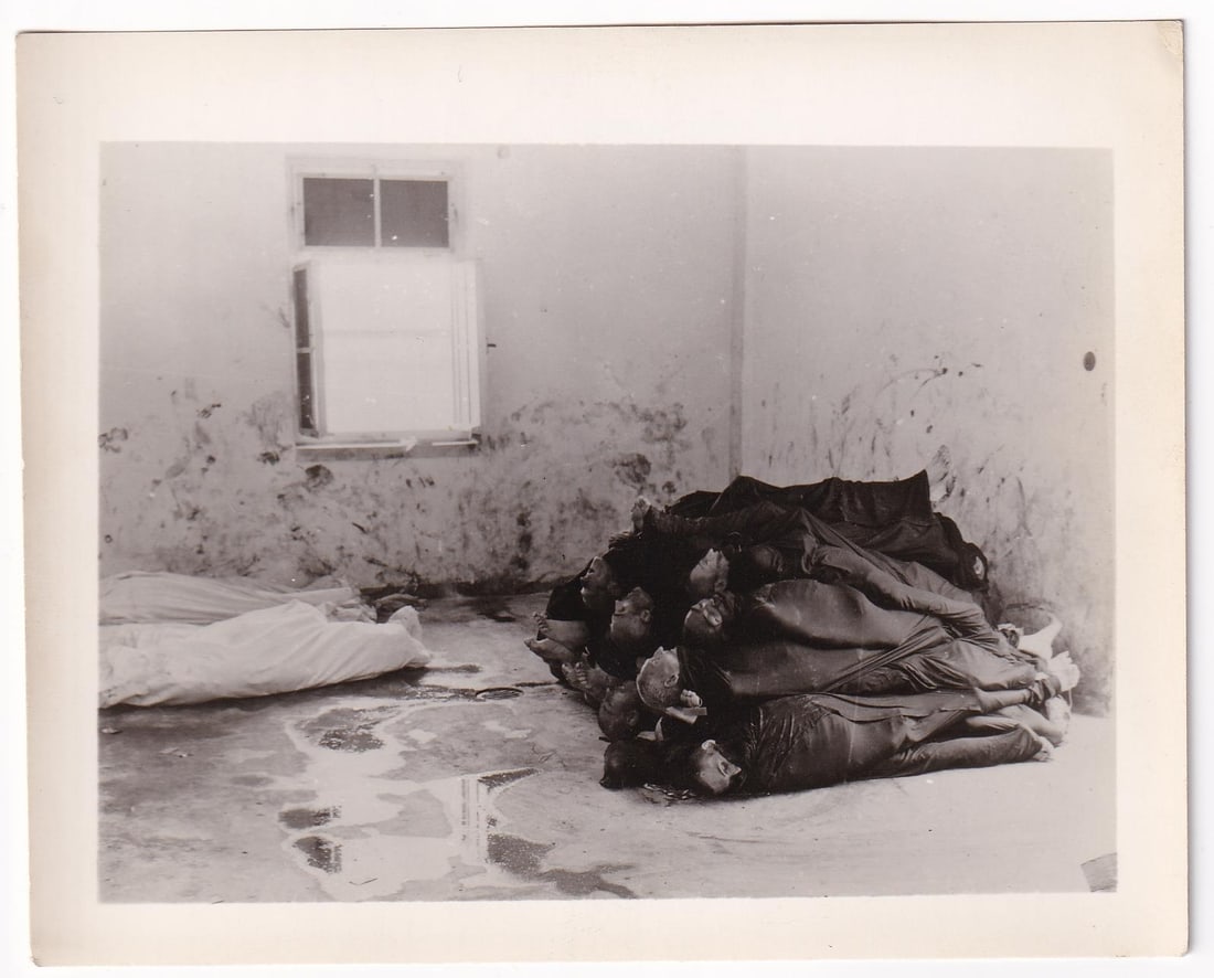 WW2 Dachau Concentration Camp Photo (1 of 3)
