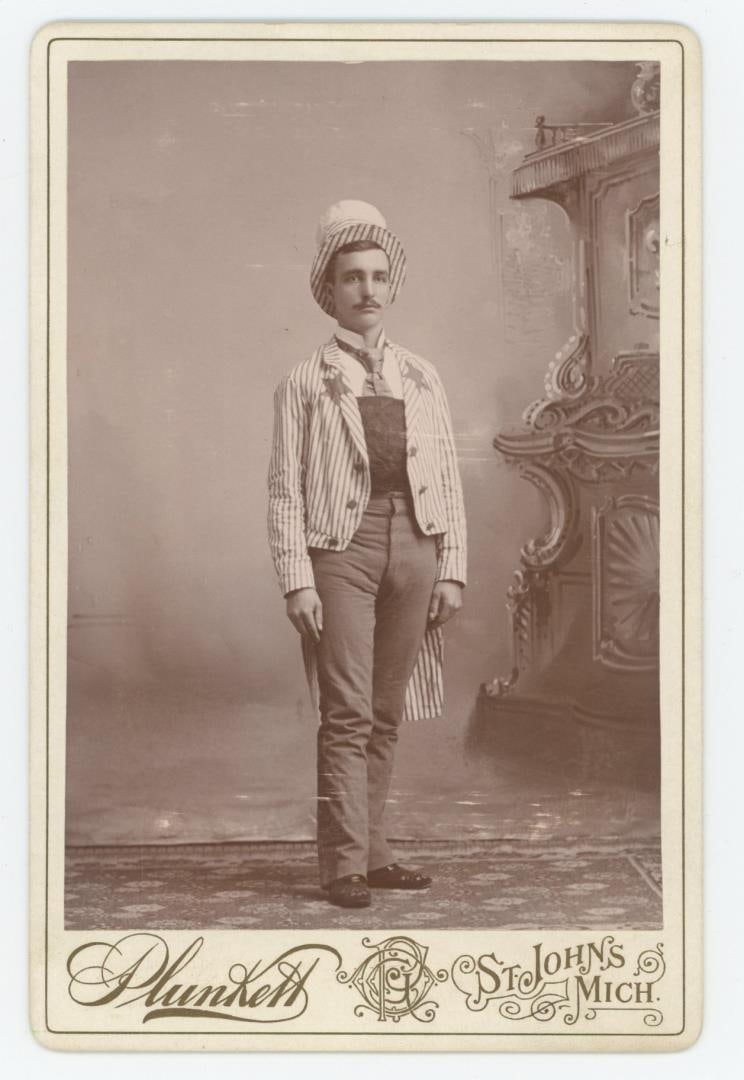 Patriotic Stars and Stripes Cabinet Photo (1 of 3)