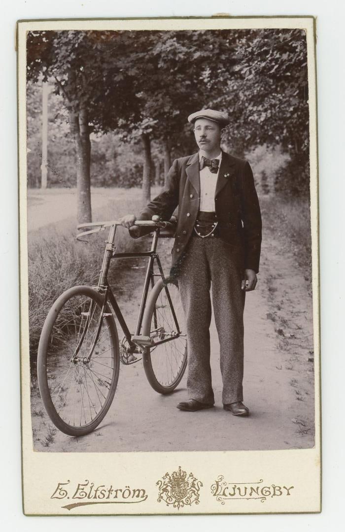 Man with Wood Rim Racing Bicycle CDV Photo (1 of 3)