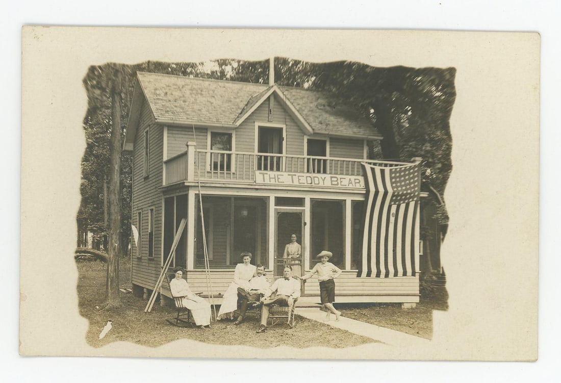 The Teddy Bear Patriotic Flag RPPC Postcard: Nice image