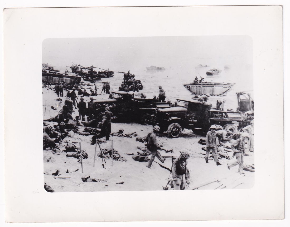 WW2 US Marines Peleliu Beach Landing Photo: 4" by 5".