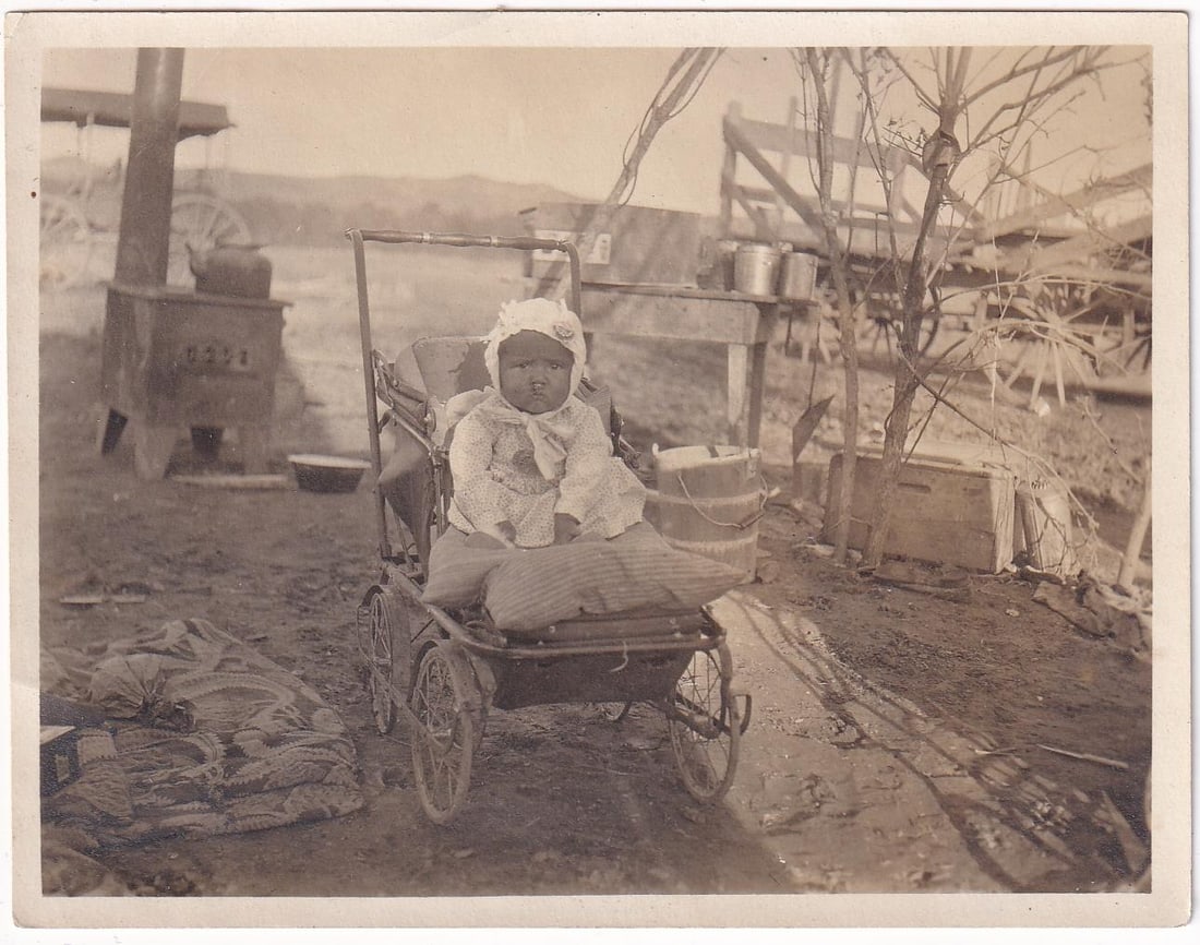 Floy Hairy Wolfs Child Crow Indian Agency Photo (1 of 3)