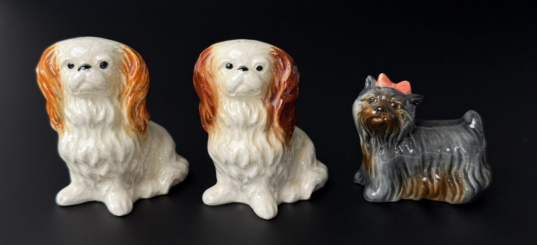 Goebel Pekingese Salt and Pepper Shakers (1 of 7)
