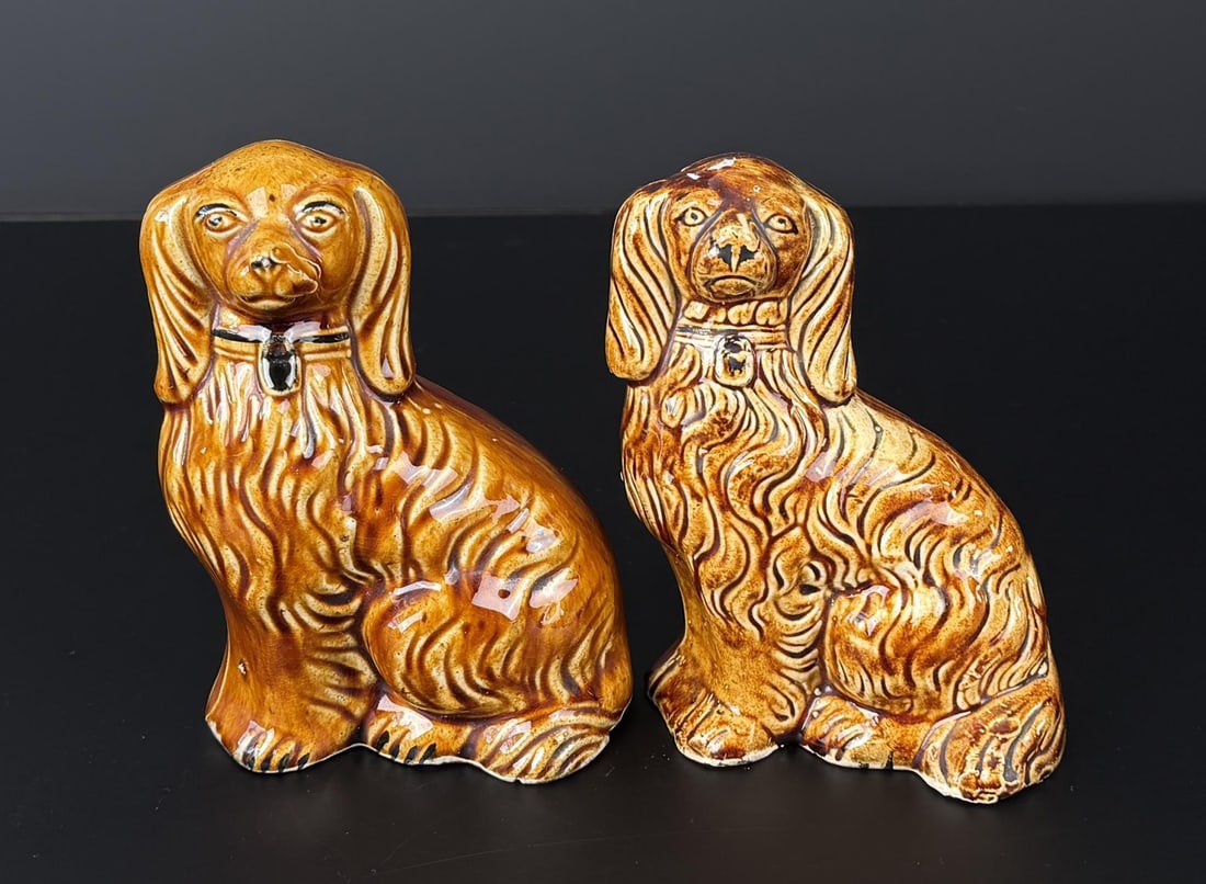 Pair of Bennington Rockingham Spaniel Dogs (1 of 5)