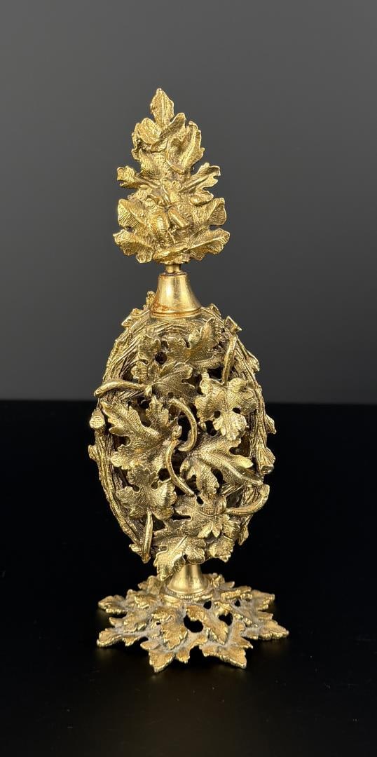 Stylebuilt Ornate Ormolu Floral Perfume Bottle (1 of 8)