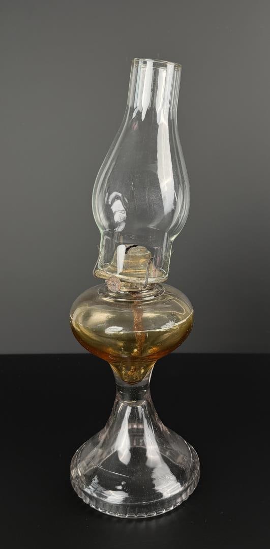 Victorian Hurricane Oil Lamp (1 of 6)