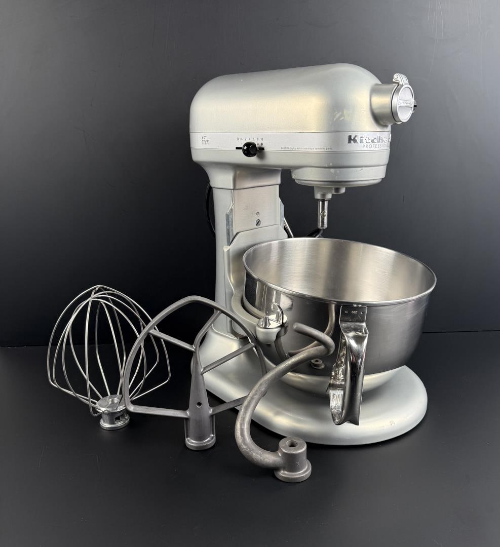KitchenAid Professional 600 Series 6 Stand Mixer (1 of 18)