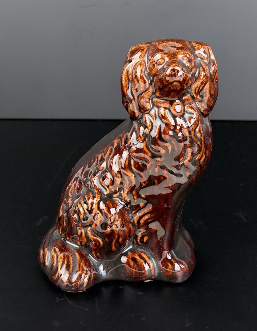 Bennington Rockingham Spaniel Dog: 5 1/2" by 4 1/4" by 3".