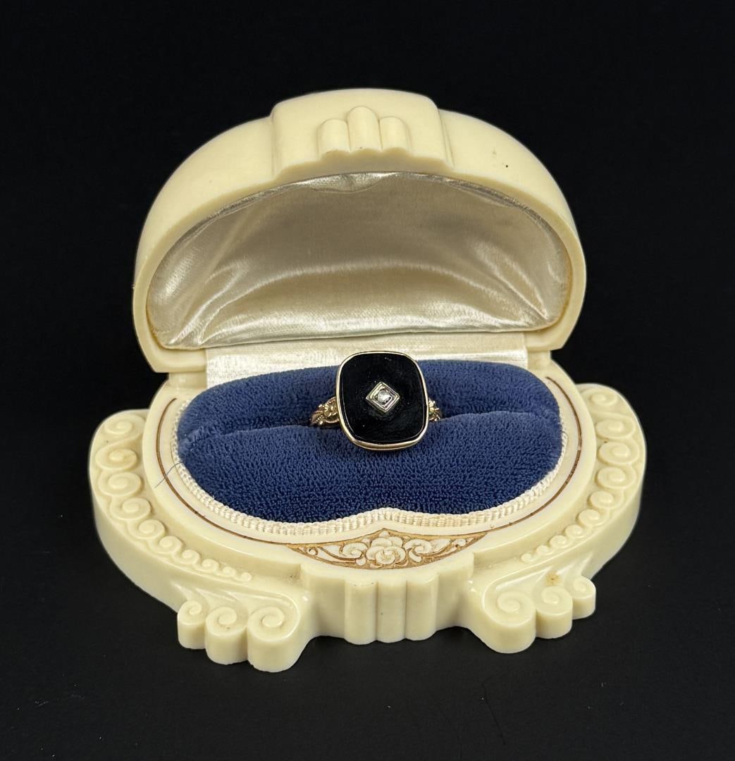 Art Deco 10K Gold Onyx and Diamond Ring: Size 5 3/4. 2.43 grams