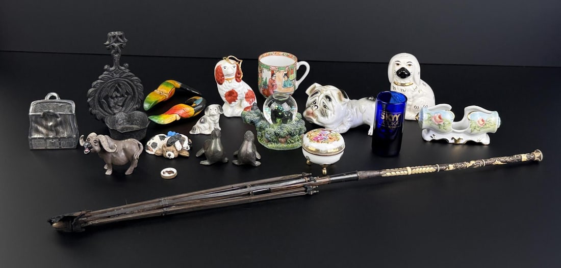 Group of Assorted Collectibles: Nice grouping. The umbrella measures 23 5/8" long.