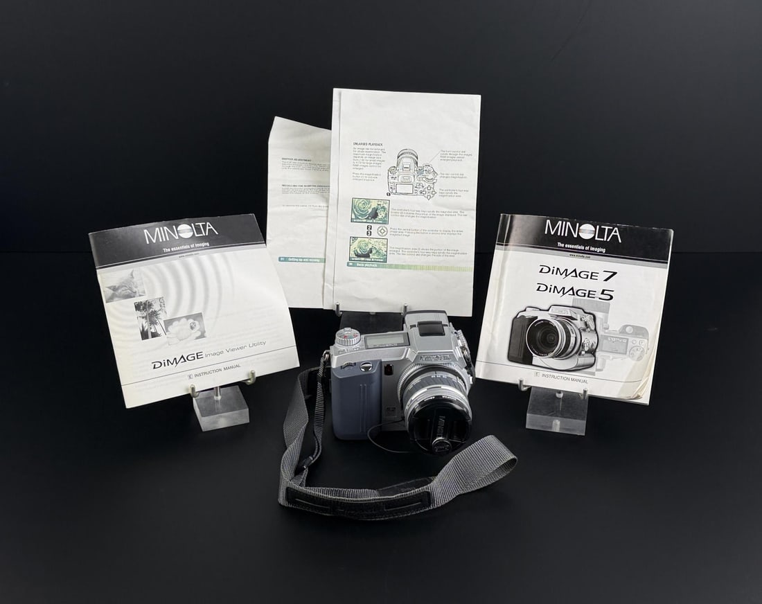Minolta Dimage 7 Digital Camera (1 of 10)