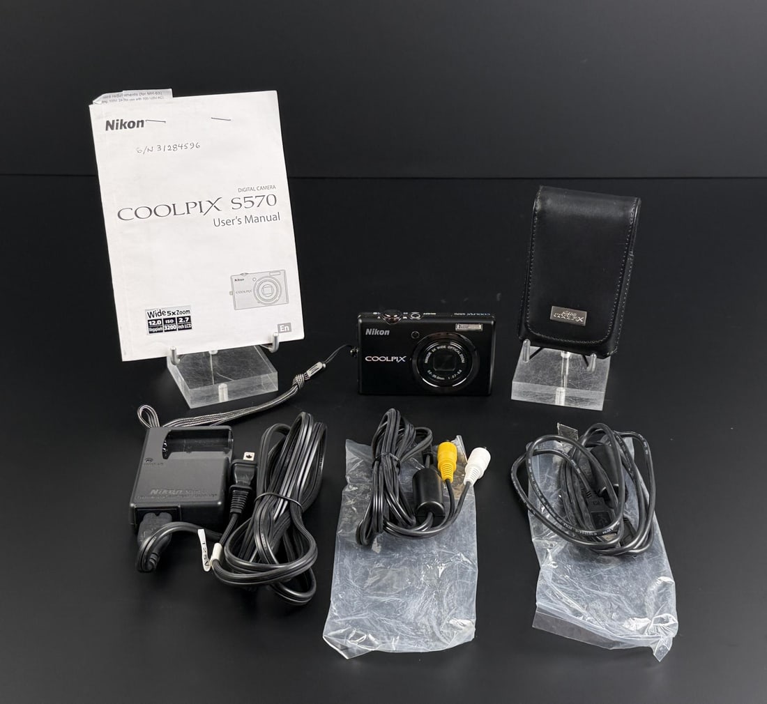 Nikon Coolpix S570 Digital Camera: In working condition. Sold with accompanying cords and instruction manual.