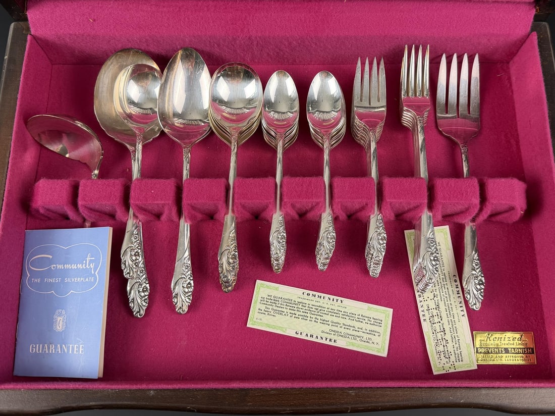 Oneida Community Silver Plate Flatware Set - 2