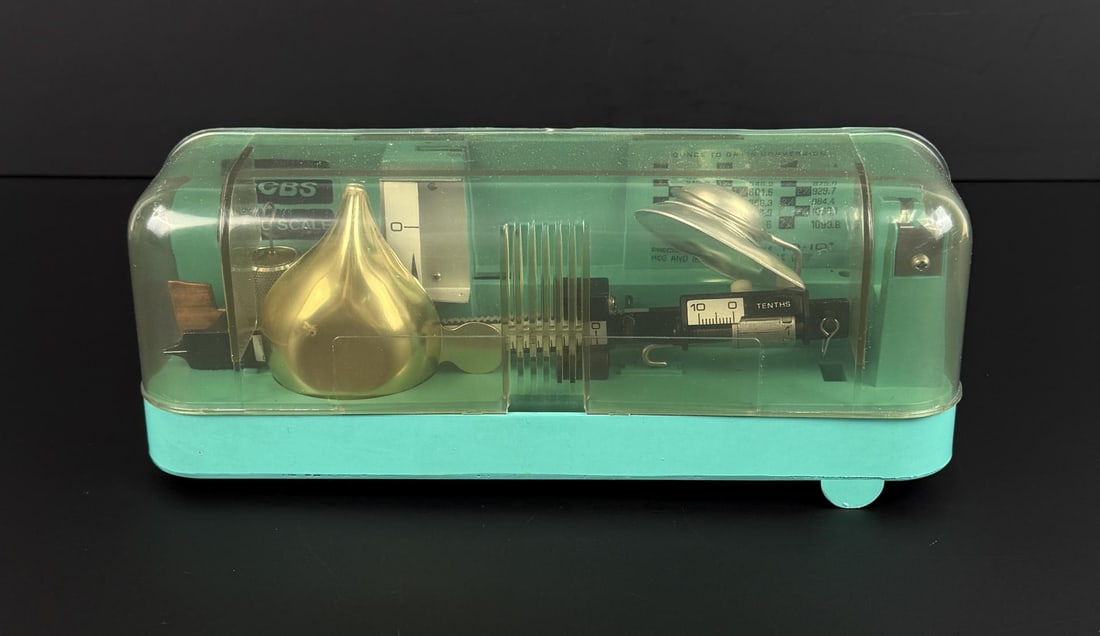 Ohaus RCBS Model 10-10 Reloading Scale (1 of 9)