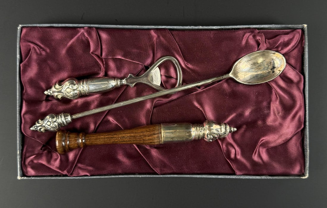 Royal Danish Sterling Silver Barware Pieces: International Silver Company. 145 grams total. The bar spoon is 9 1/4" long.
